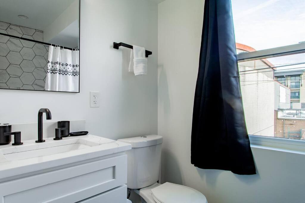 Ferienhaus Spacious 2-br 2-bath 3-blocks To H St Corridor *